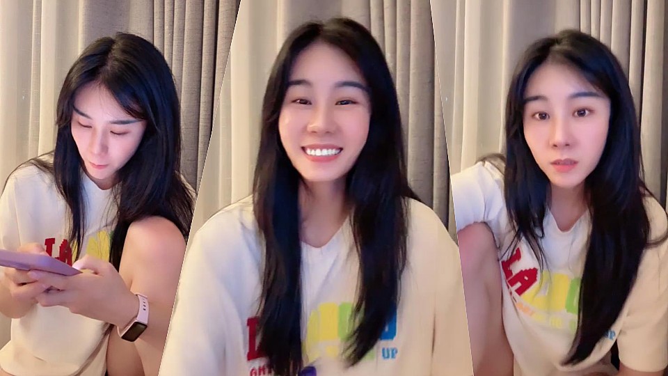 【小碧晨】巨乳尤物神似张碧晨，揉奶掰穴道具狂震 (8)